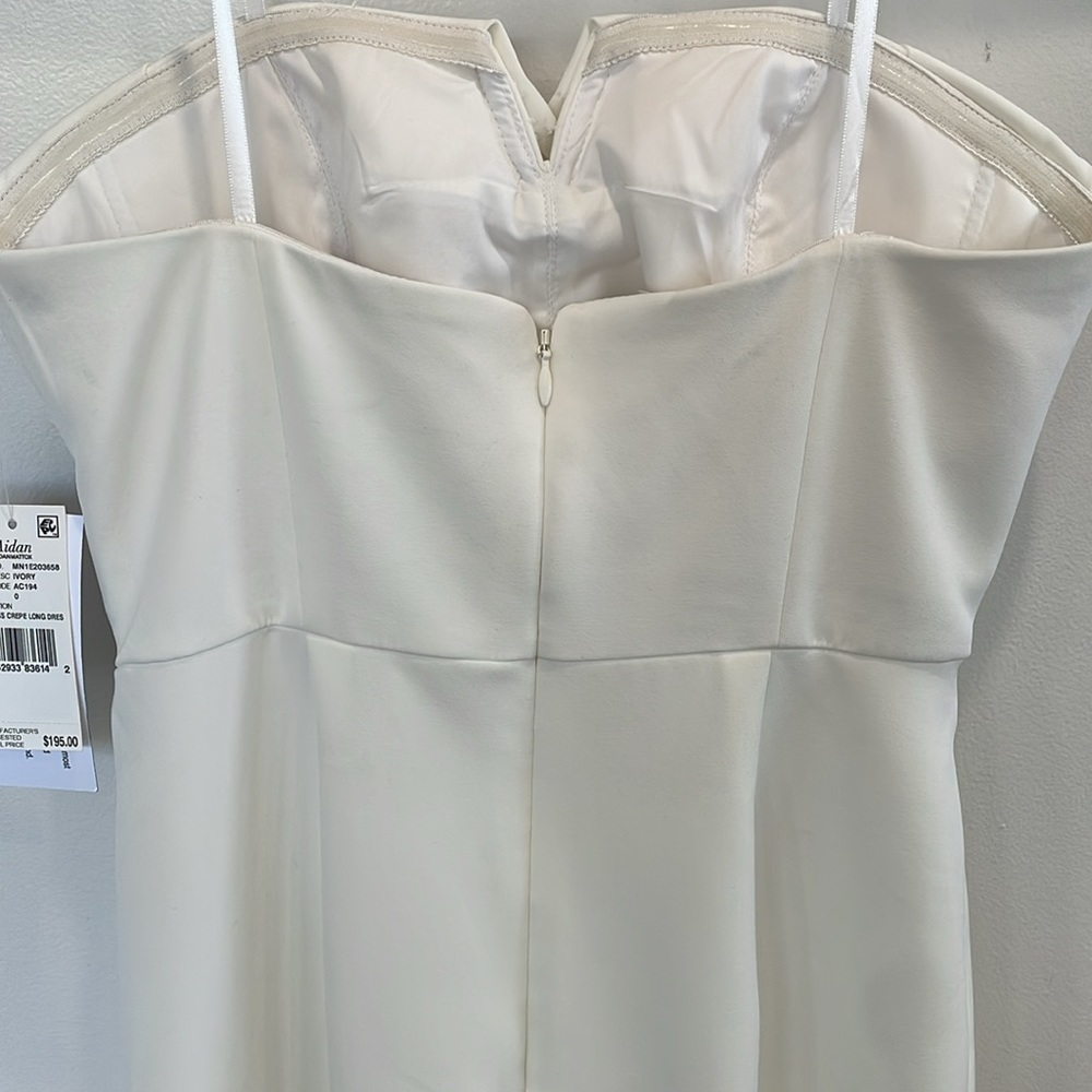 NWT Aidan Mattox cream strapless crepe wedding feminine formal dress. Size 0 - Picture 9 of 12